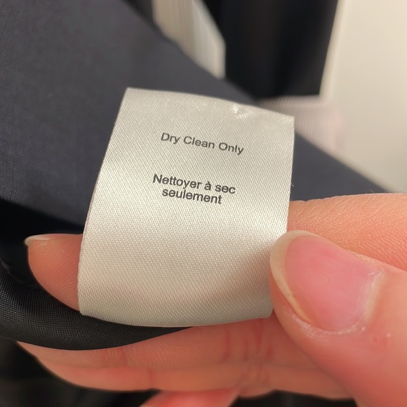 Aritzia Talula fitted blazer. Black, Size 2 - Picture 3 of 7